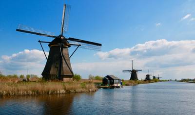 Podróż przez Niderlandy, Belgię i Francję: Kanały, Szampan i Kultura (z Amsterdamu do Paryża) (2026) — 5