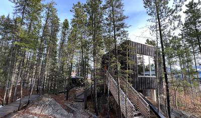 Aurora, Sauna e Fontes Termais: Estadia em Cabana Moderna em Whitehorse a partir de Vancouver — 4