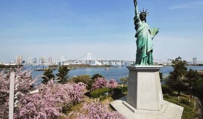 10 Days Romantic Honeymoon under the Cherry Blossoms (private guide & driver） — 2