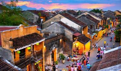 Wycieczka po mieście Hoi An - Rejs łodzią - Wypuszczanie lampionów kwiatowych (Opcjonalnie: jedzenie uliczne) | Hoi An, Wietnam — 5