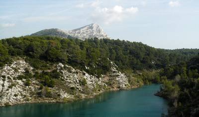 Provence - Between tradition and Modernity — 4