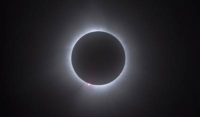 5 Days Reykjavík Iceland & Solar Eclipse Adventure Budget — 5