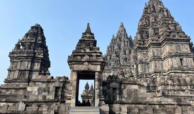 From Bali: Mount Ijen, Bromo and Borobudur Tour — 4
