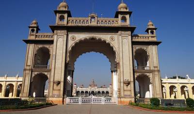 India: Ancient Ruins & Kerala Beaches — 5