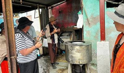 Wycieczka po slumsach Dharavi w Mumbaju, Dhobi Ghat i Dabbawala z przejażdżką lokalnym pociągiem — 2