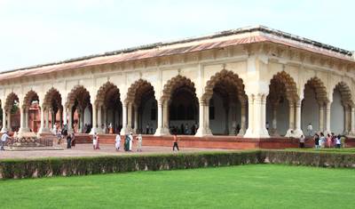 Luxury Golden Triangle Tour with Ranthambore and Varanasi with 5 Star Hotel — 5