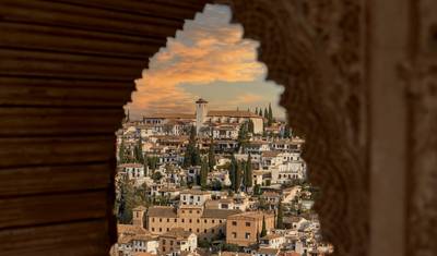 Granada: Encruzilhada de culturas árabe e cristã — 3