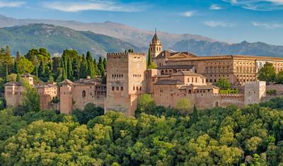 Granada: Encruzilhada de culturas árabe e cristã — 5