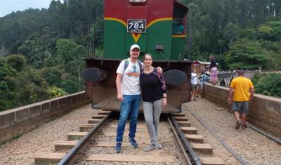 Lovers' Train Trail Srilanka — 2