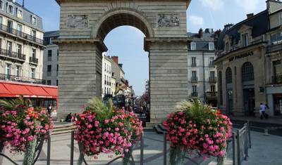 Viagem Aventureira de 10 Dias Pela França (Cobrir Paris, Dijon, Marselha e Nice) — 2