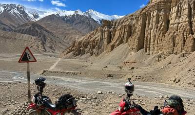 Tour de Moto pelo Upper Mustang saindo de Catmandu - Tour com Tudo Incluído 11 dias — 2