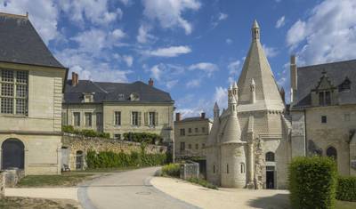 Loire Castles - Guided e-Bike Tour (8 Days — 4