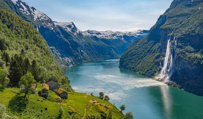 NORUEGA EM UM RELANCE — 2