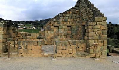 5-Day Quito & Volcanoes Avenue: Quilotoa, Ingapirca, Cuenca, Guayaquil — 4