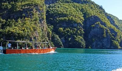 バルカン半島を巡る冒険、個性的な風景、そして歴史 13日間 — 5
