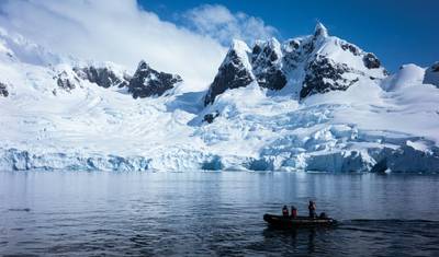 Christmas Season in Antarctica (Ocean Victory) — 4
