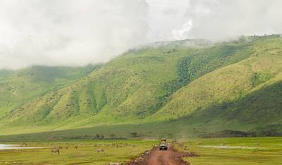 Exclusive Luxury Tanzania Safaris: Tailor-Made Private Serengeti & Ngorongoro Experience — 2