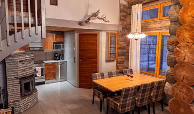 Winter Wonderland Experience in Premium Log Cabins — 4