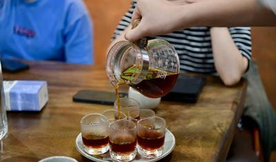 Hanoi: Vietnamese Coffee Workshop & Train Street Experience — 4
