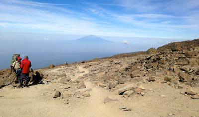 Cume do Kilimanjaro Marangu e Safári de Acampamento — 3