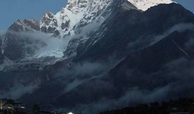 Trekking de Helicóptero ao Acampamento Base do Everest — 4