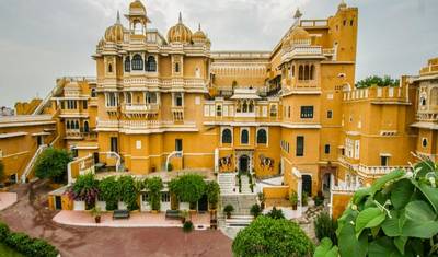 Taj Mahal e Vida Selvagem com Estadia Real em Castelos — 2