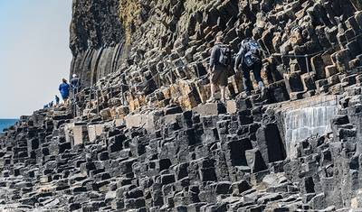 エディンバラ発 5日間 アイオナ島・マル島＆スカイ島 スモールグループツアー — 5