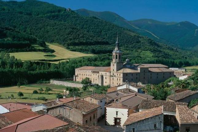 Pablo gavi. другого испания. другого испания. сборная испании по футболу. испания украина.