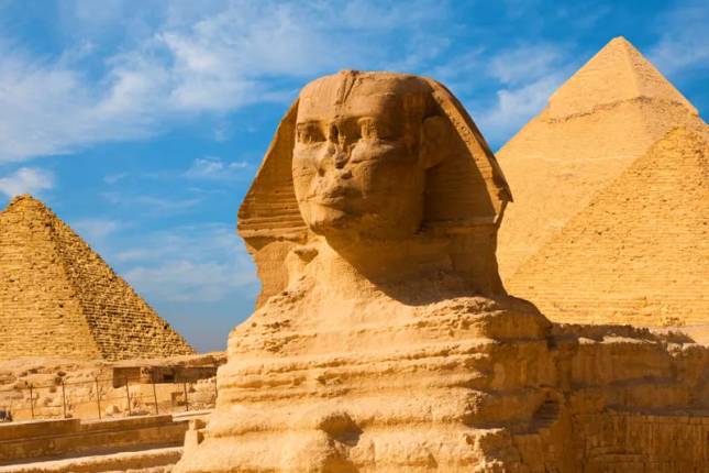 رحلة عائلية: أبو الهول المصري، الأهرامات ونهر النيل