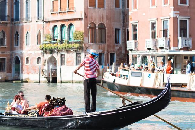 italy tours for young adults