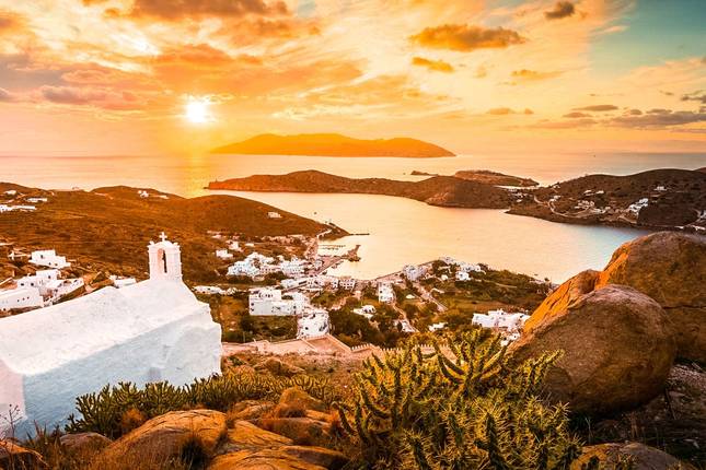 Atenas, Naxos, Ios e Santorini - 9 Dias - Premium