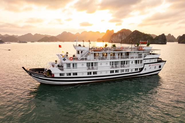 2-Day Explore Halong Bay On 3-Star Cruise - All inclusive