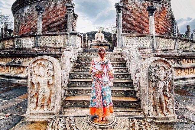 Sri Lanka Classic Tour - 7 Days 6 nights with private driver, vehicle and H/B accommodations