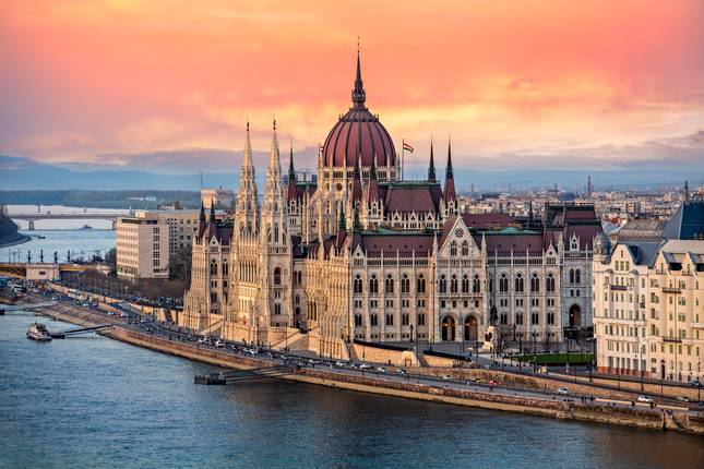 scenic tours budapest to bucharest