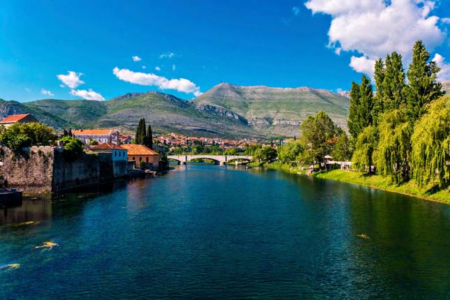 Amazing tour in Bosnia and Herzegovina: UNESCO sites and other top destinations on a 17-days tour from Tuzla