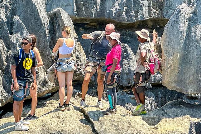 9 Days Customized Baobab & Tsingy Family Safaris, Private Guide & Exclusive Jeep