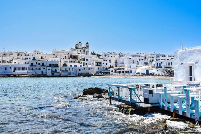 Paros & Santorini: 3-Day Tour to Iconic Cycladic Islands