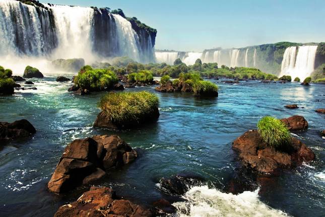 Independent Rio de Janeiro and Iguassu Falls with Brazil's Amazon