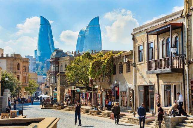 Italy to Azerbaijan flight included 7 day tour Tour