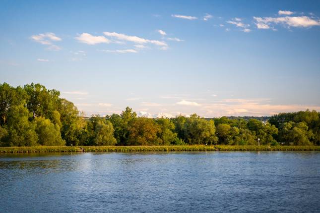 River pleasure meets wellness