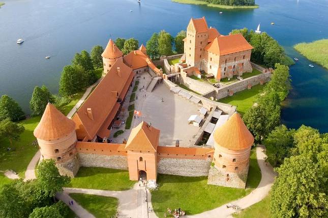 Baltics Encompassed - 14 days