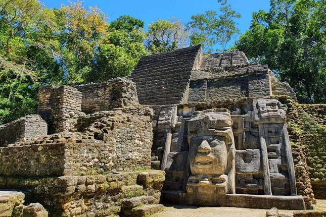 Lamanai Maya Site en Rivier Safari Tour vanuit Ambergris Caye-rondreis