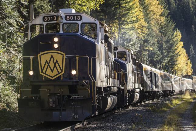 Aventura de 5 Dias nas Montanhas Rochosas com Rocky Mountaineer (De Vancouver) – Passe Gratuito por Tempo Limitado para a Aventura no Campo de Gelo Columbia