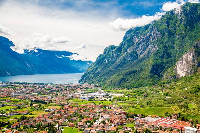 A Scenic Escorted Tour through Alpina & Dolomiti