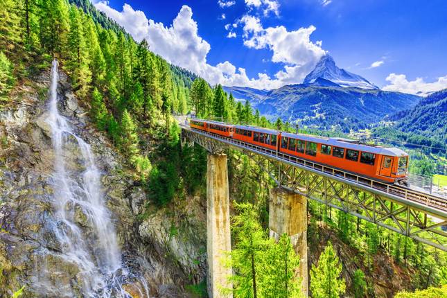 Switzerland by Rail with Magnificent Europe Zurich → Budapest (2025)