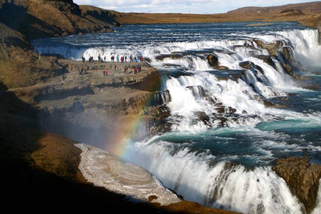 Iceland’s Midnight Sun: Glaciers, Geysers, and the Golden Circle  (2025)