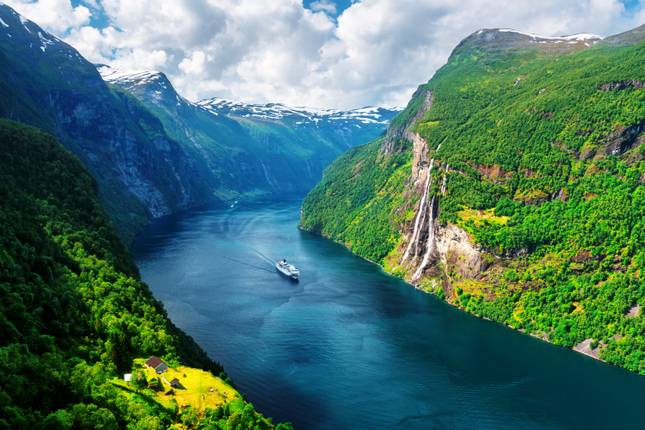 Havila Voyages Kirkenes-Bergen (15 destinos)