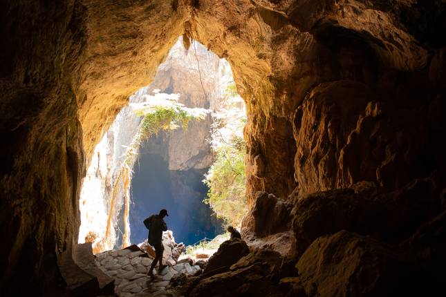 Zimbabwe & Zambia - Ancient Pathways