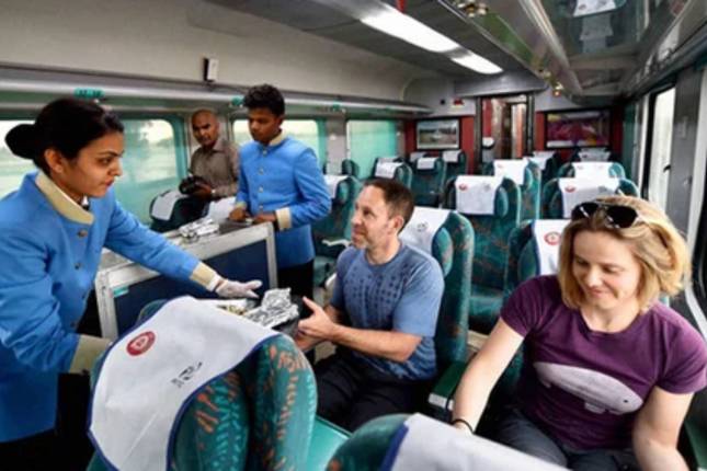 Express Taj Mahal Day Trip with private pick up & Drop in Delhi  .