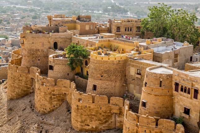 جولة في راجستان لمدة 6 أيام و5 ليالٍ بميزانية محدودة تشمل أودايبور وجودبور وجايسالمر